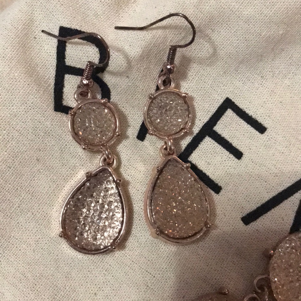 Rose Gold Jewelry Set - Picture 3 of 3